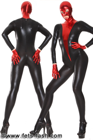 Catsuit Shiny Black with a pointed use of color
